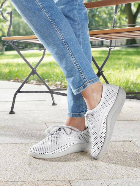 Naturläufer Schnürschuh mit Perforation Artikelnummer: 1827118 Speichern exportieren