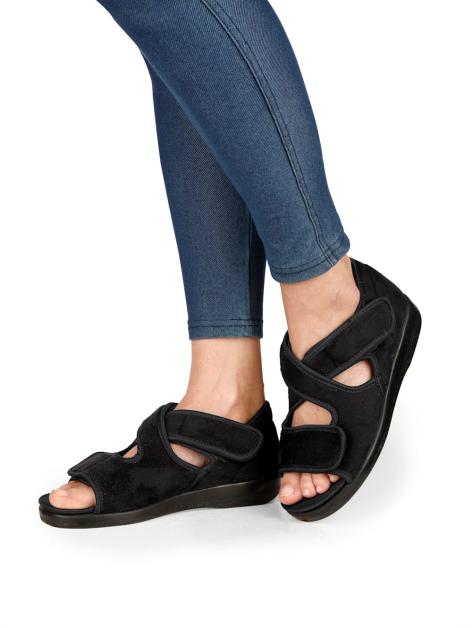 Naturläufer Klettsandalette mit verstellbaren Klettverschlüssen Artikelnummer: 1736319.00009 50% Rabatt für begrenzte Zeit
