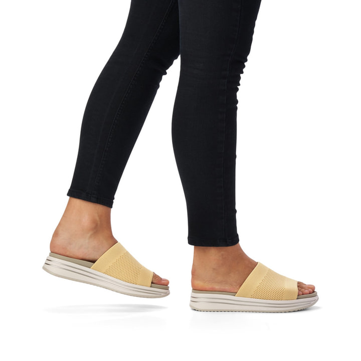 Remonte Artikelnummer R2961-68 remonte Damen Pantoletten pastellgelb Fabrik Onlineshop