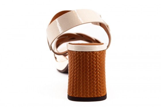 Riccardo Cartillone Chie Mihara GAURA42 Leche Zeitlich begrenztes Angebot