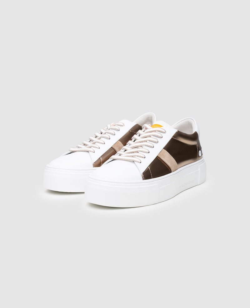 Shoepassion Moderner Sneaker aus Kalbsleder mit Metallic-Elementen von Kennel & Schmenger Shoepassion Saisonschlussverkauf