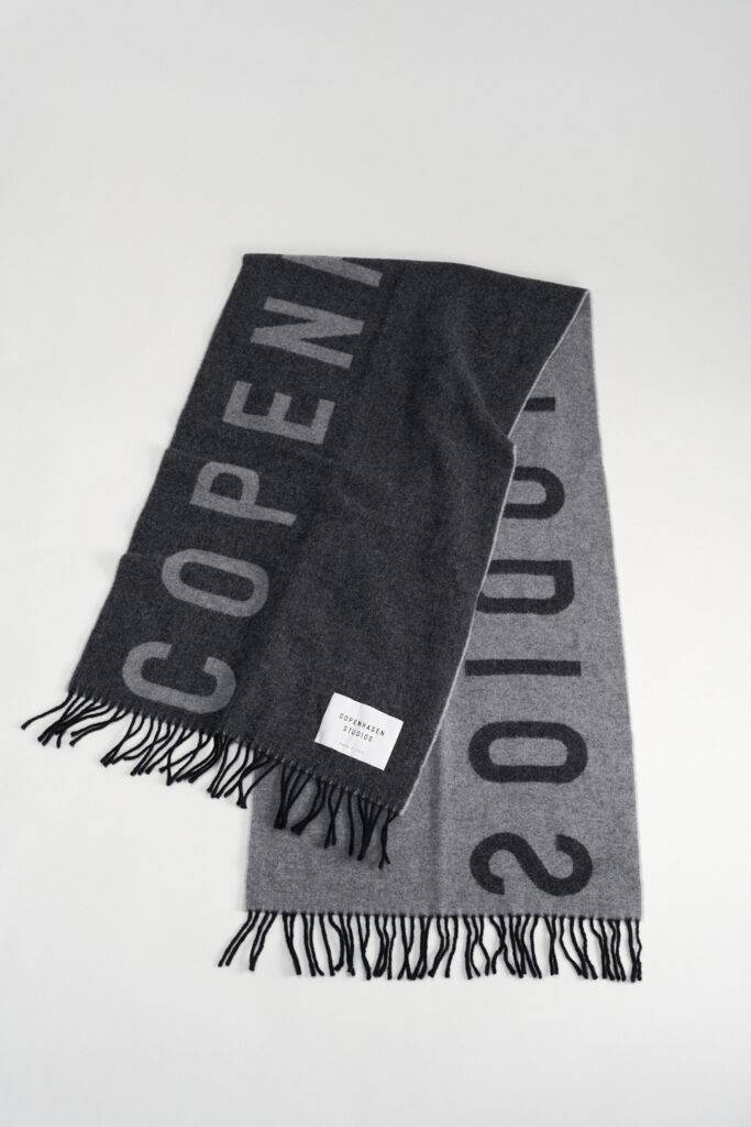 Studio Copenhagen CPH SHAWL 1 wool mix black Tiefpreis