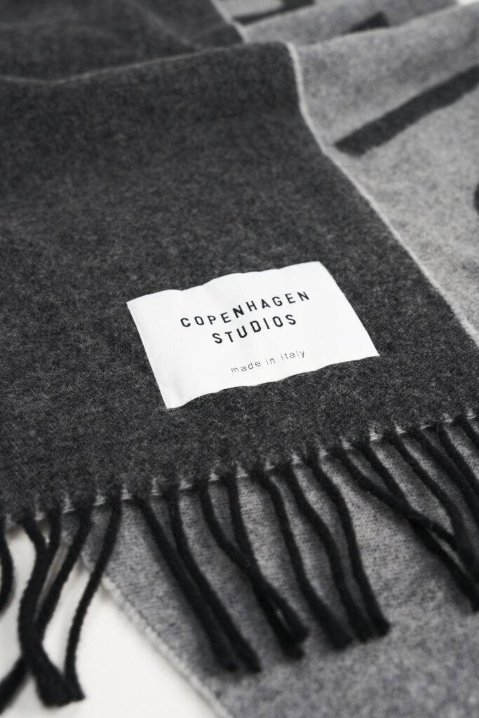 Studio Copenhagen CPH SHAWL 1 wool mix black Tiefpreis
