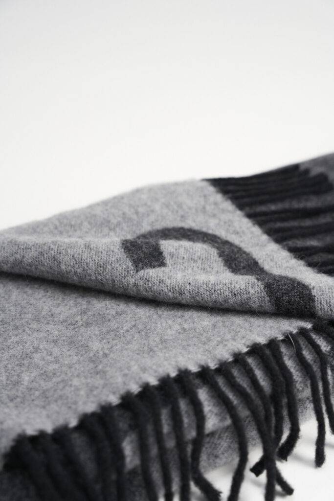 Studio Copenhagen CPH SHAWL 1 wool mix black Tiefpreis