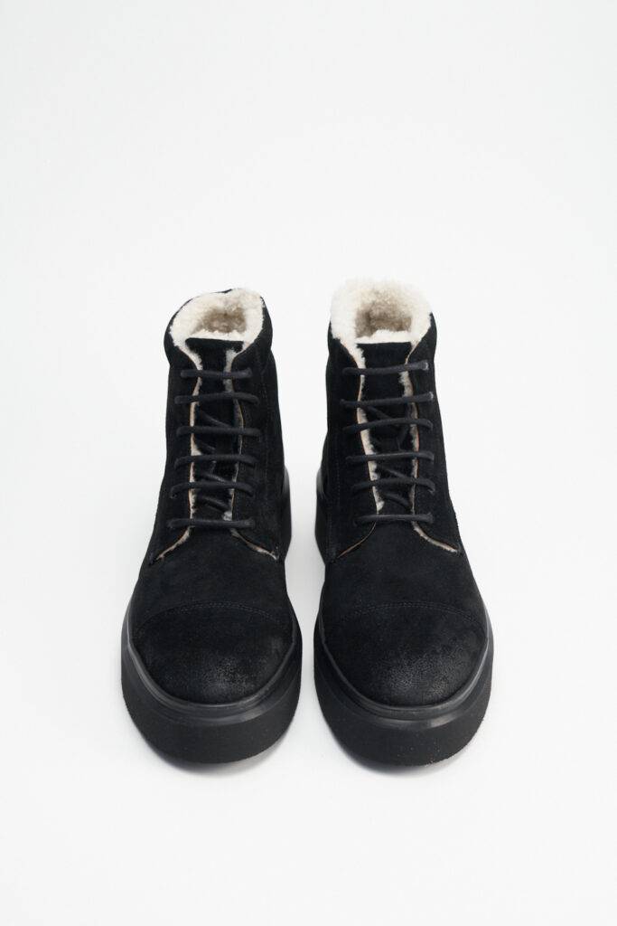 Studio Copenhagen CPH519M teddy suede black Exklusivangebot
